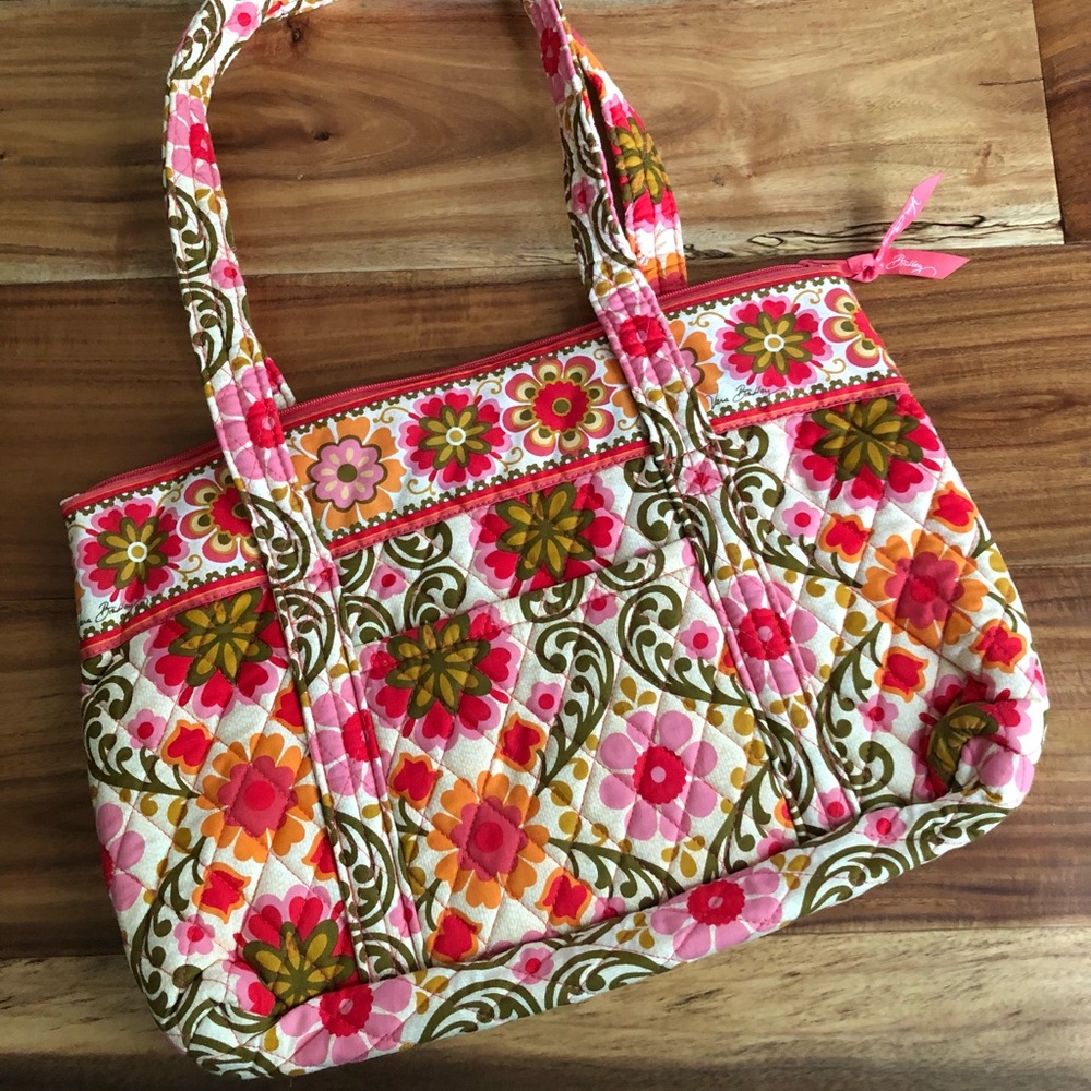 Vera Bradley Betsy in Folkloric